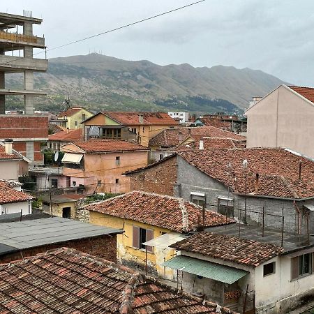 Cozy Apartment In The City Center Shkodër Exteriör bild