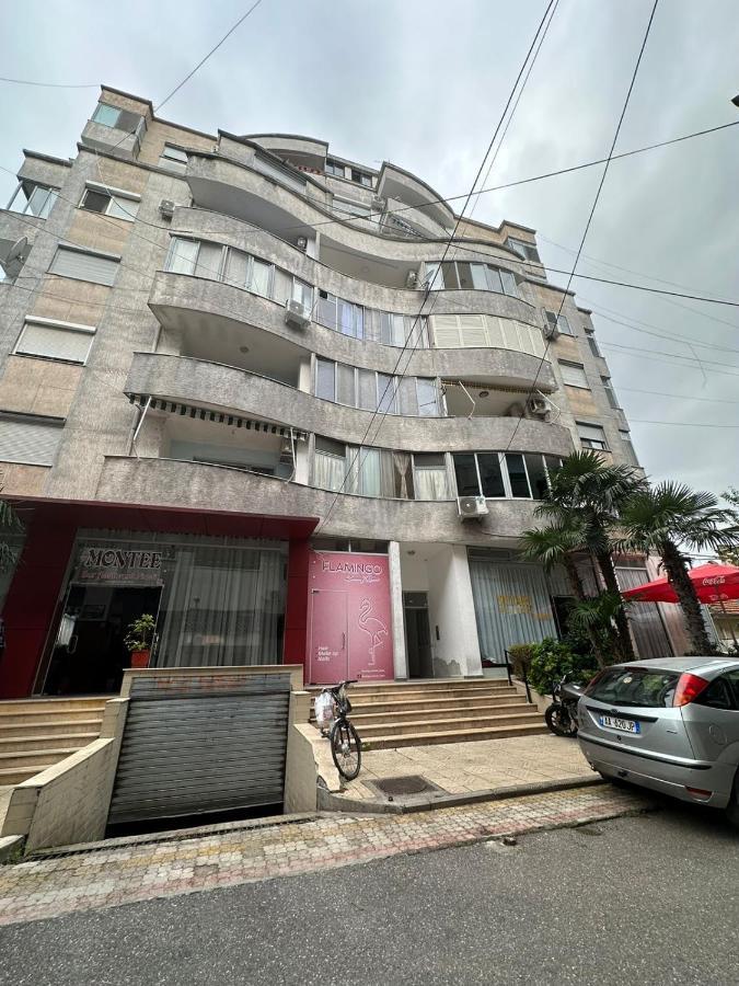 Cozy Apartment In The City Center Shkodër Exteriör bild