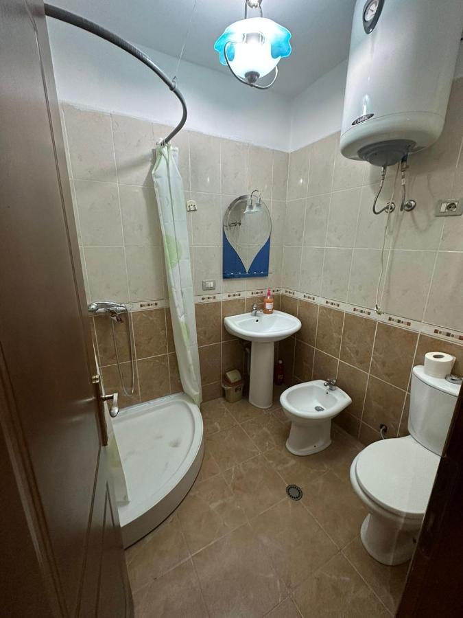 Cozy Apartment In The City Center Shkodër Exteriör bild