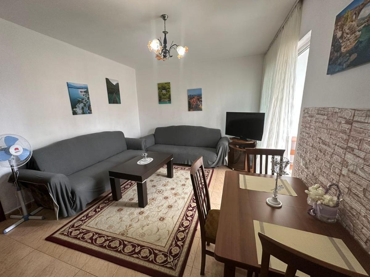 Cozy Apartment In The City Center Shkodër Exteriör bild