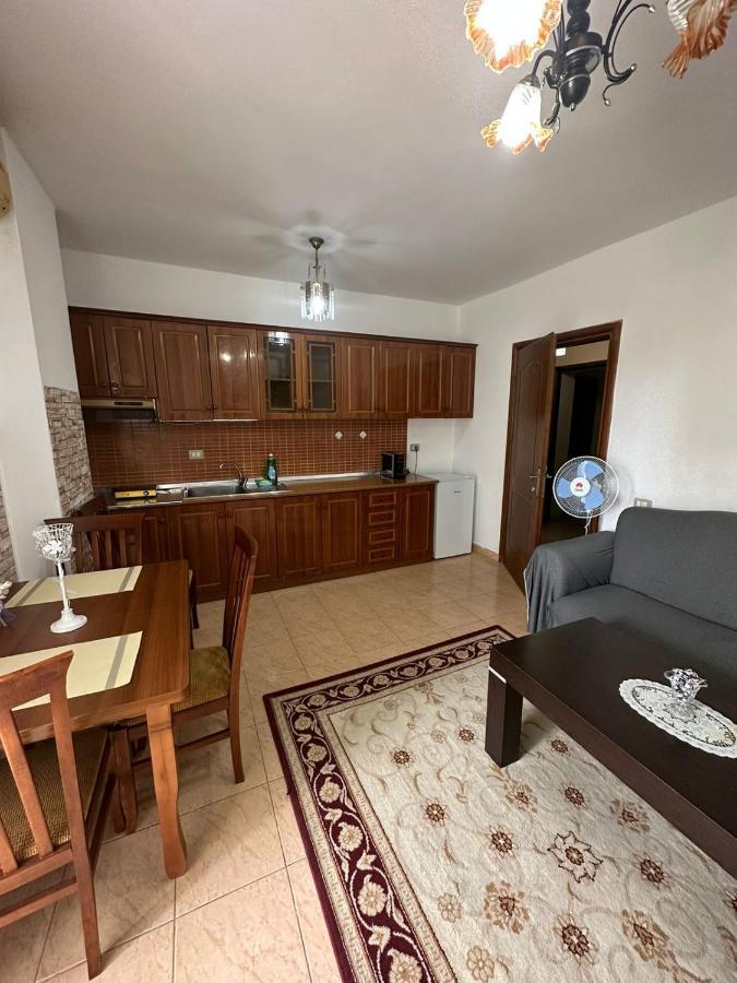 Cozy Apartment In The City Center Shkodër Exteriör bild