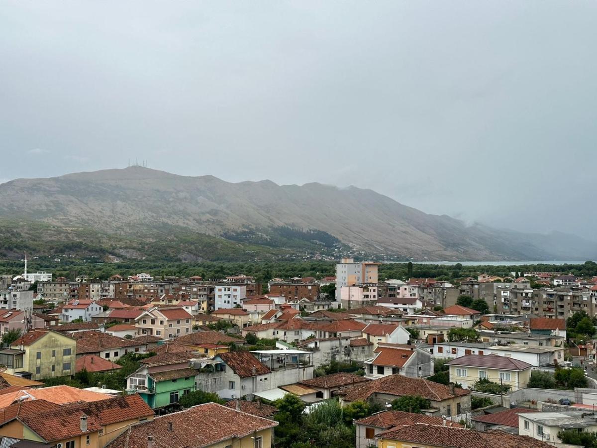 Cozy Apartment In The City Center Shkodër Exteriör bild