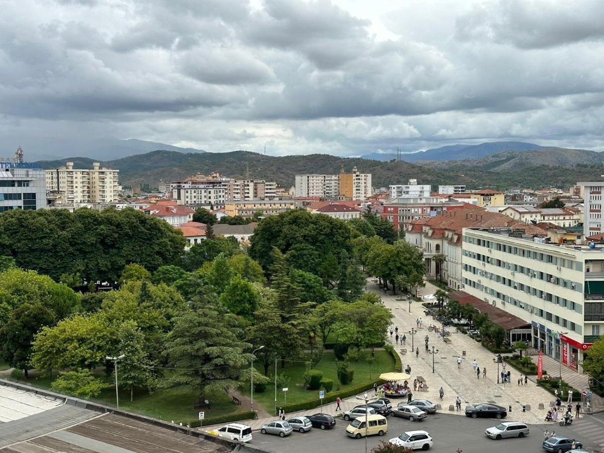 Cozy Apartment In The City Center Shkodër Exteriör bild